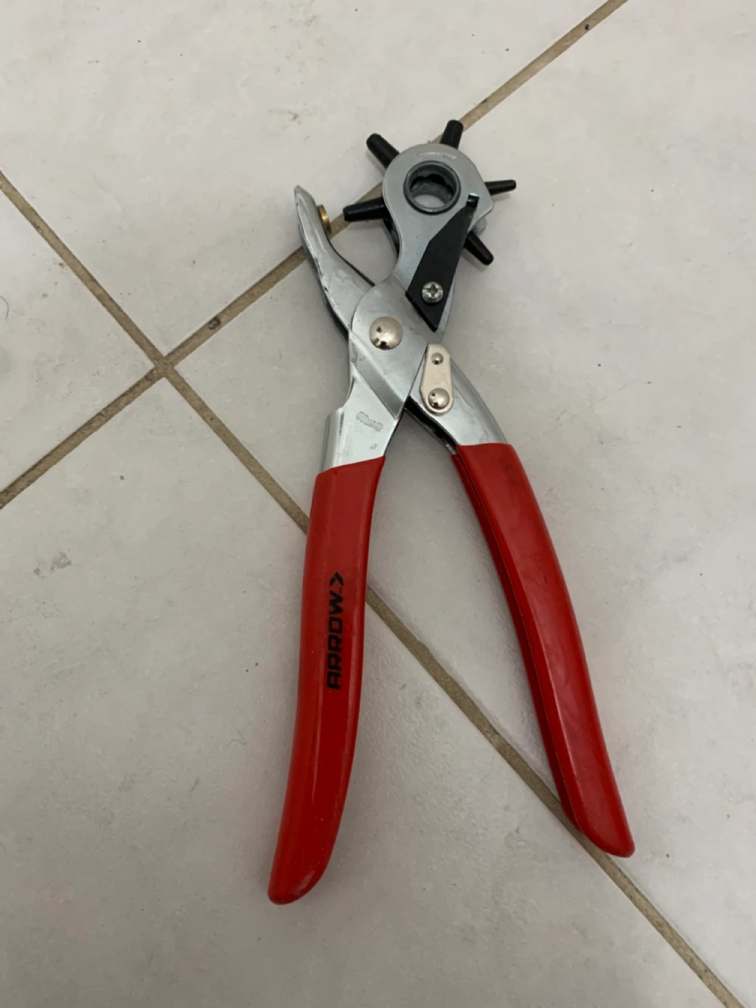 Arrow Rotary Leather Hole Punch Tool