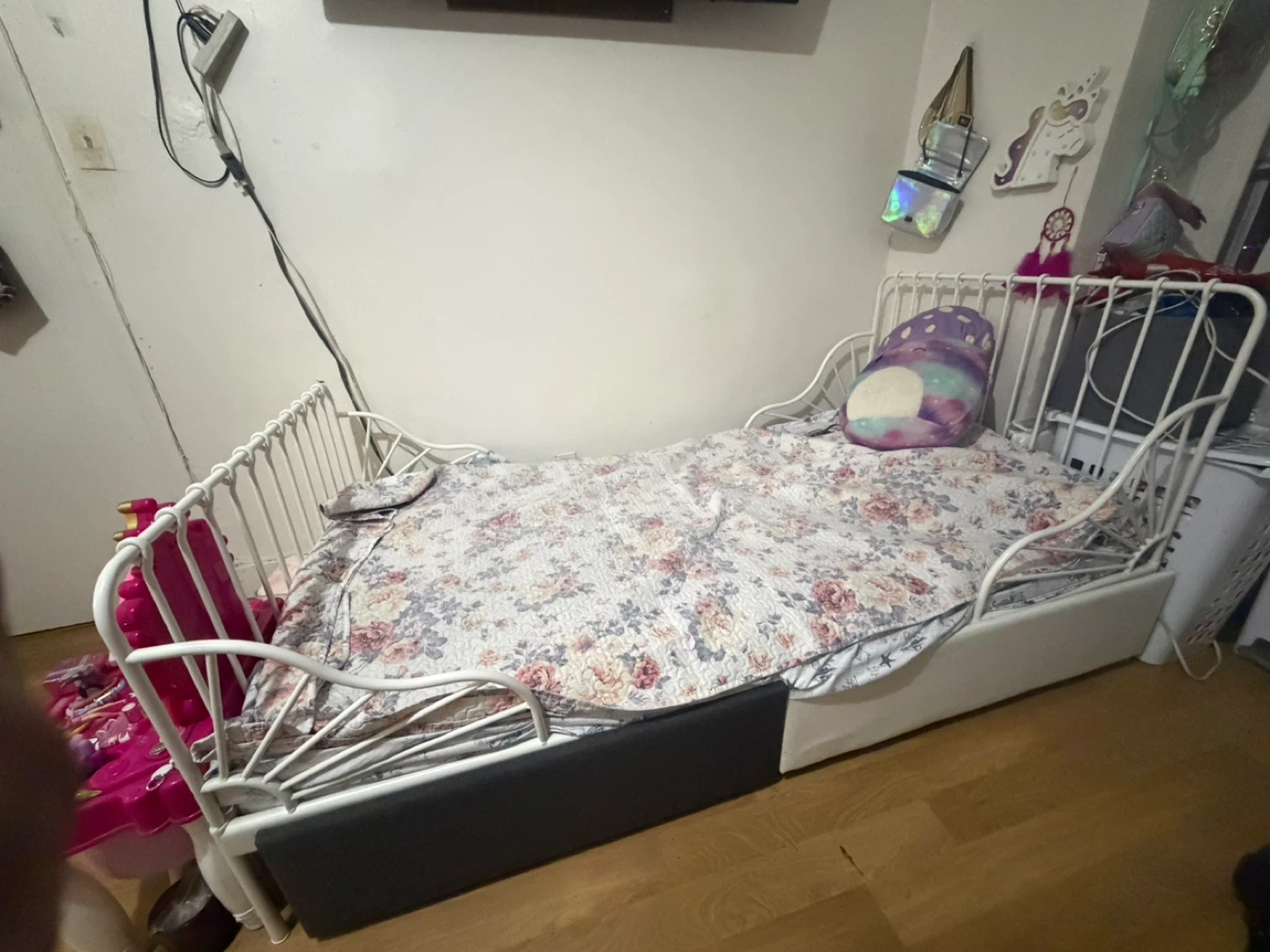 White Metal Toddler Bed - photo 2