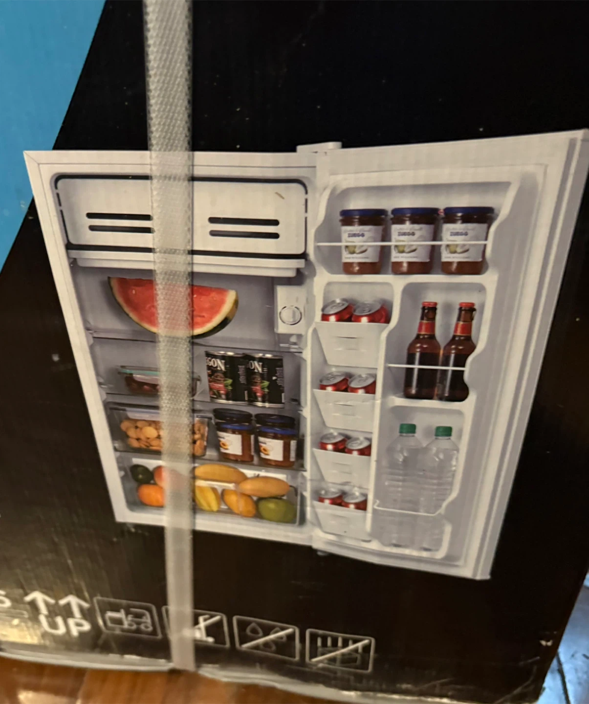 Arctic King 93L Refrigerator - Like New in Box! - photo 2