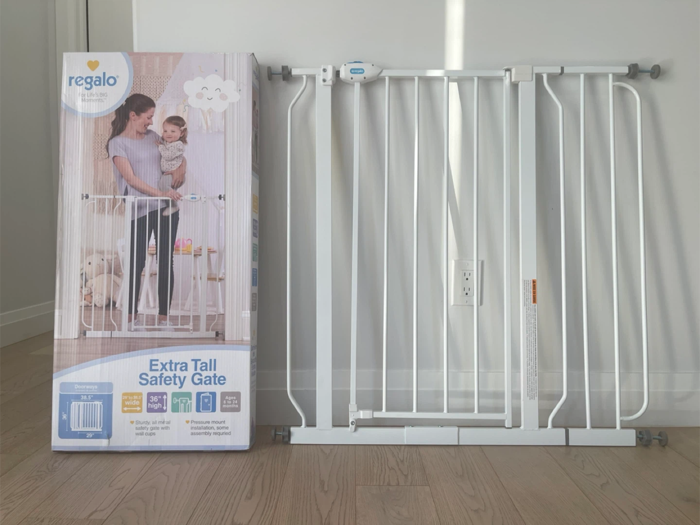 Regalo Extra Tall White Safety Gate - photo 3