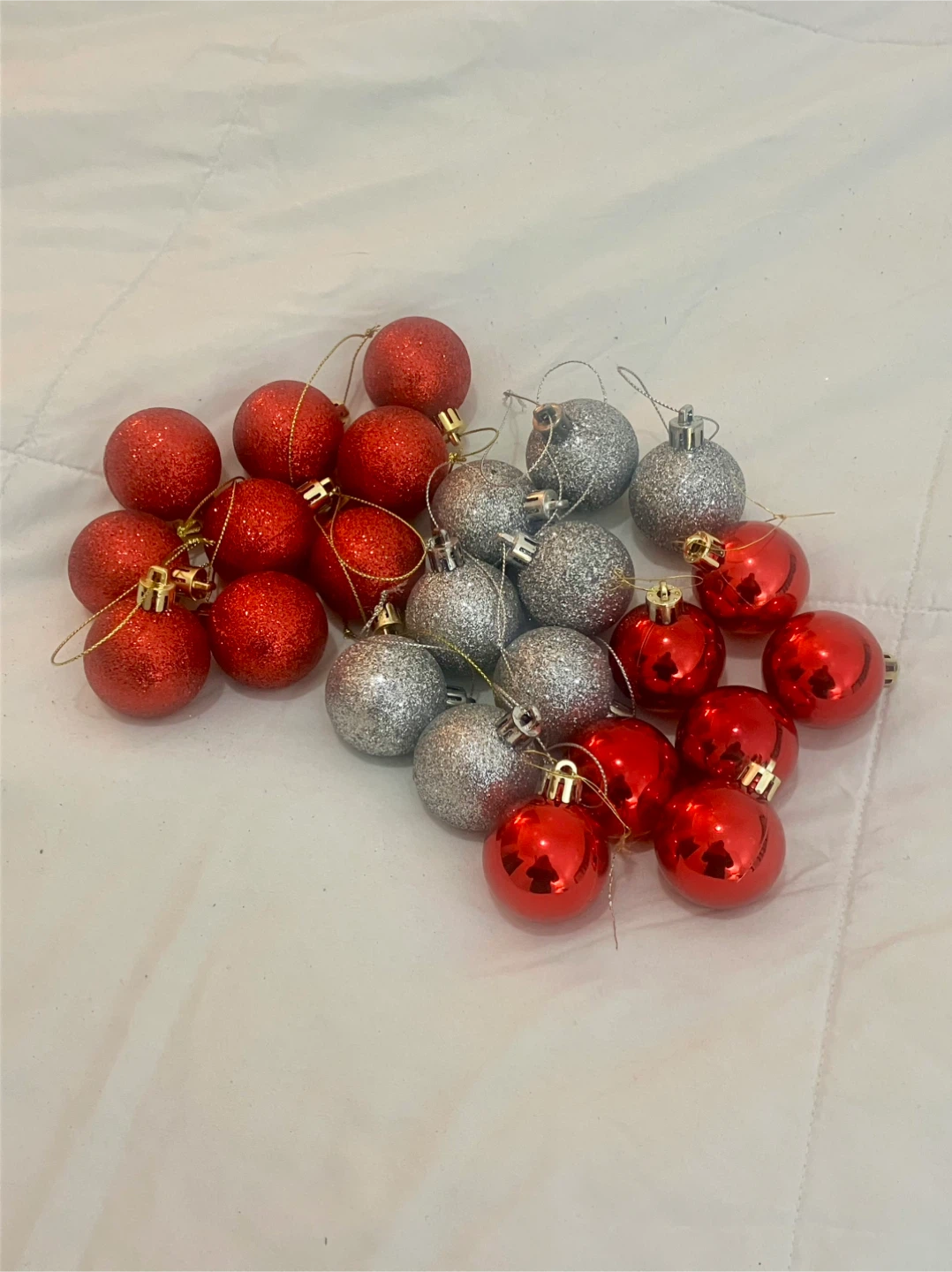 Set Of 24 Small Vintage Red And Silver Ornaments - photo 5