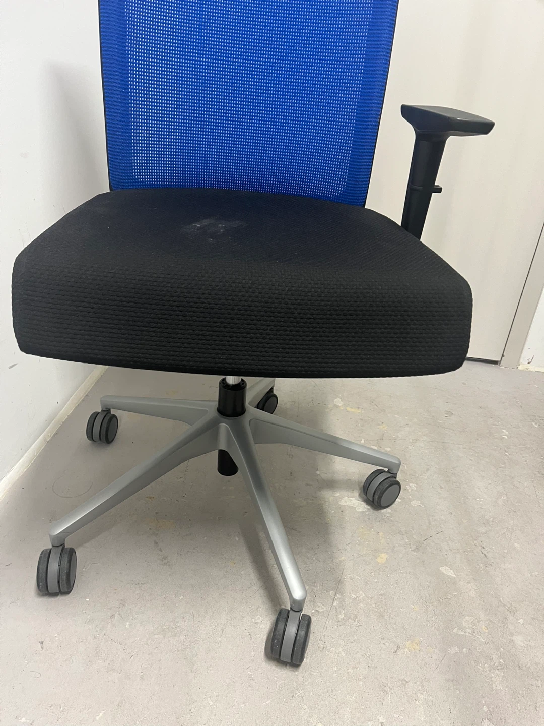 Blue & Black Office Chair - photo 3