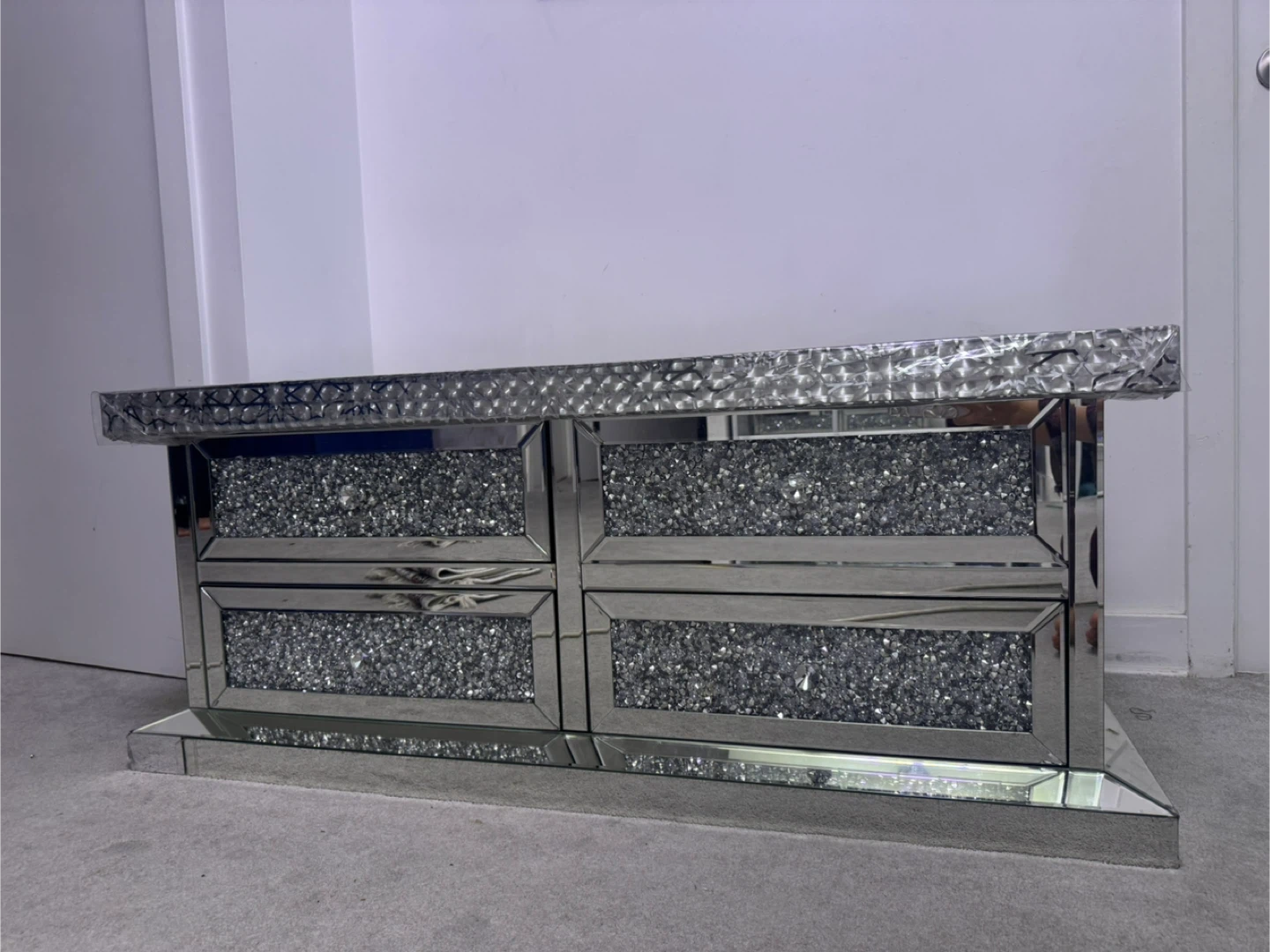 Mirrored 4-Drawer Dresser