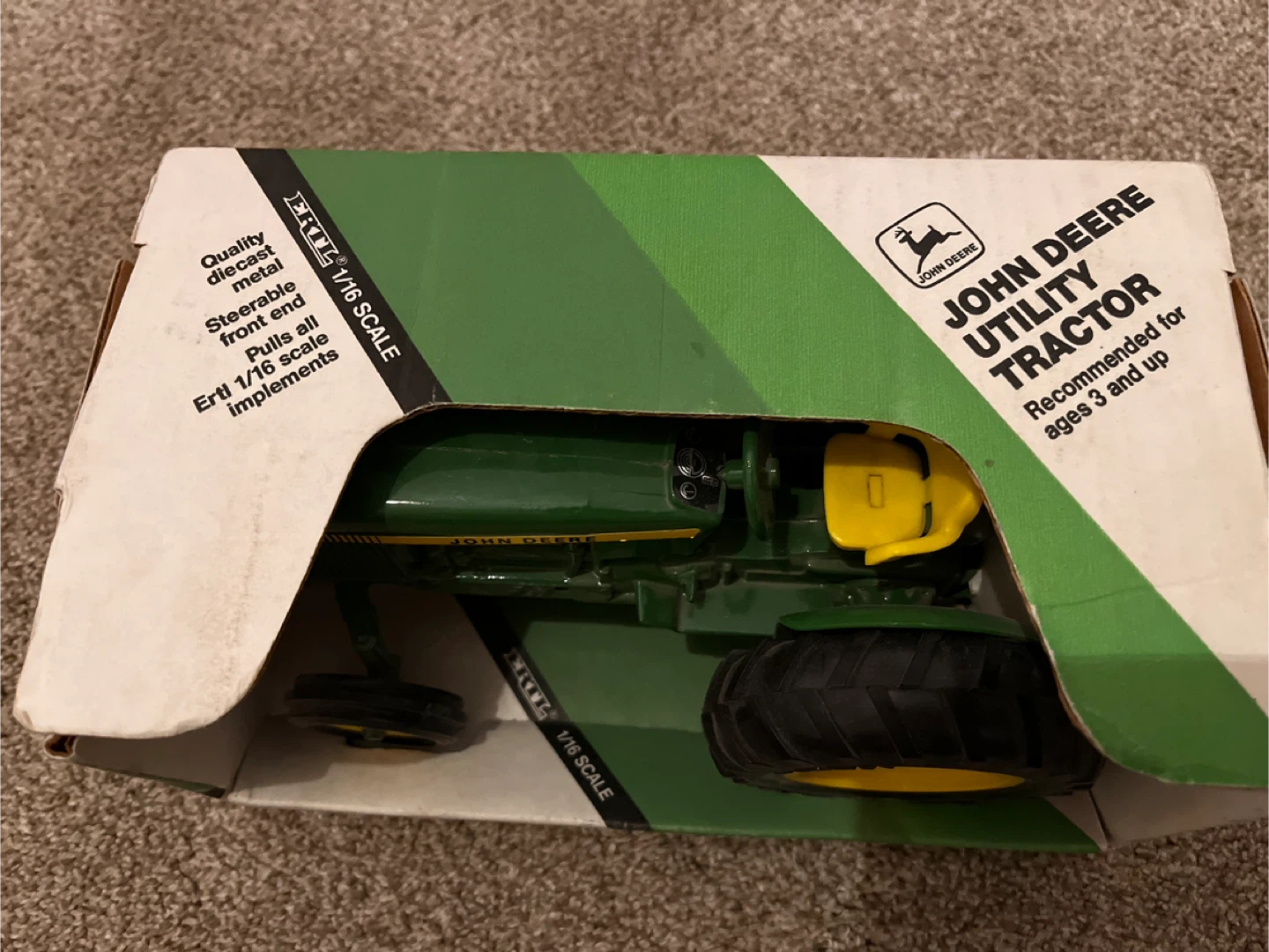 John Deere Utility Tractor 1/16 Scale - photo 2