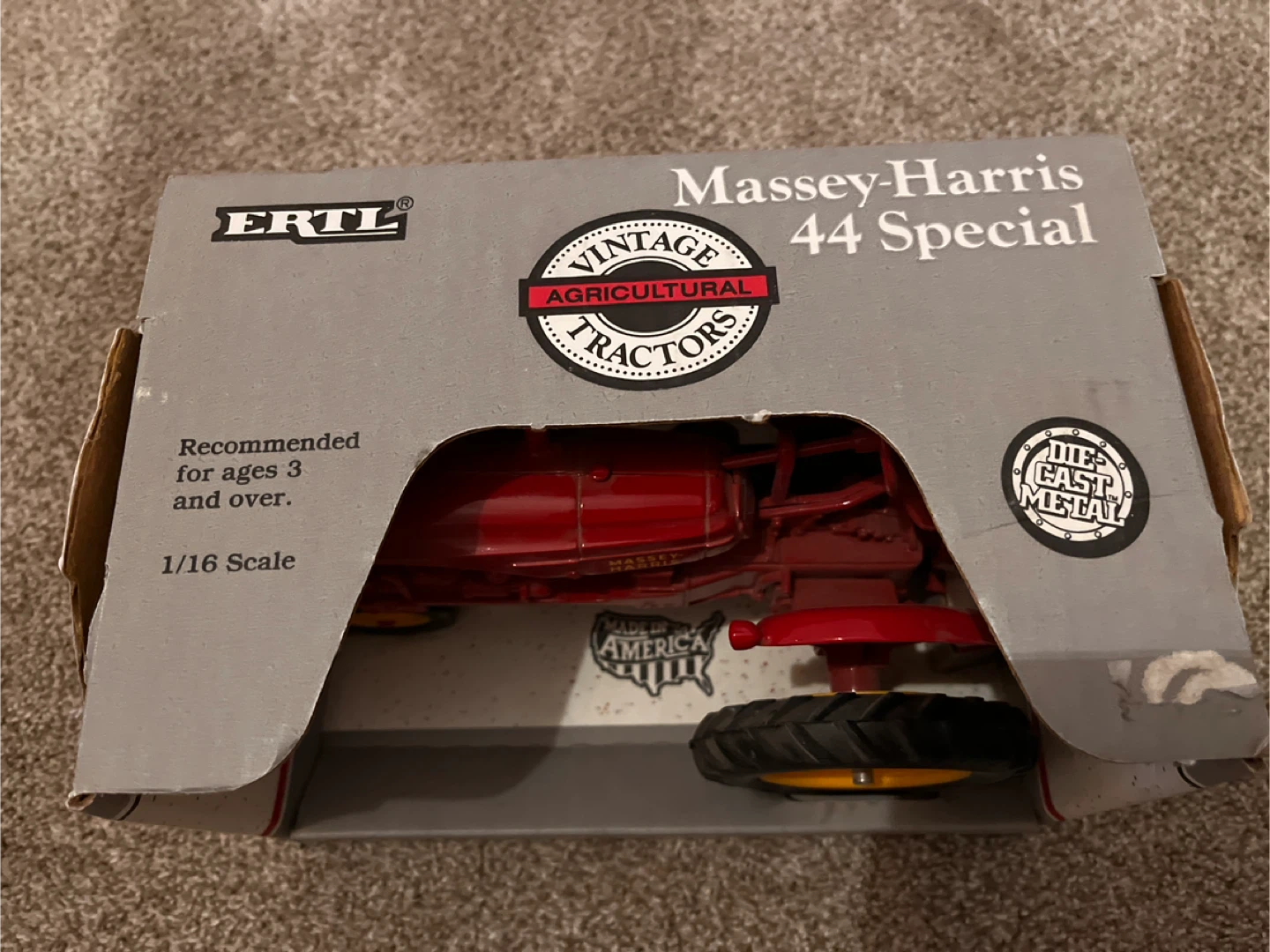 Ertl Massey-Harris 44 Special 1/16 Scale Tractor - photo 2