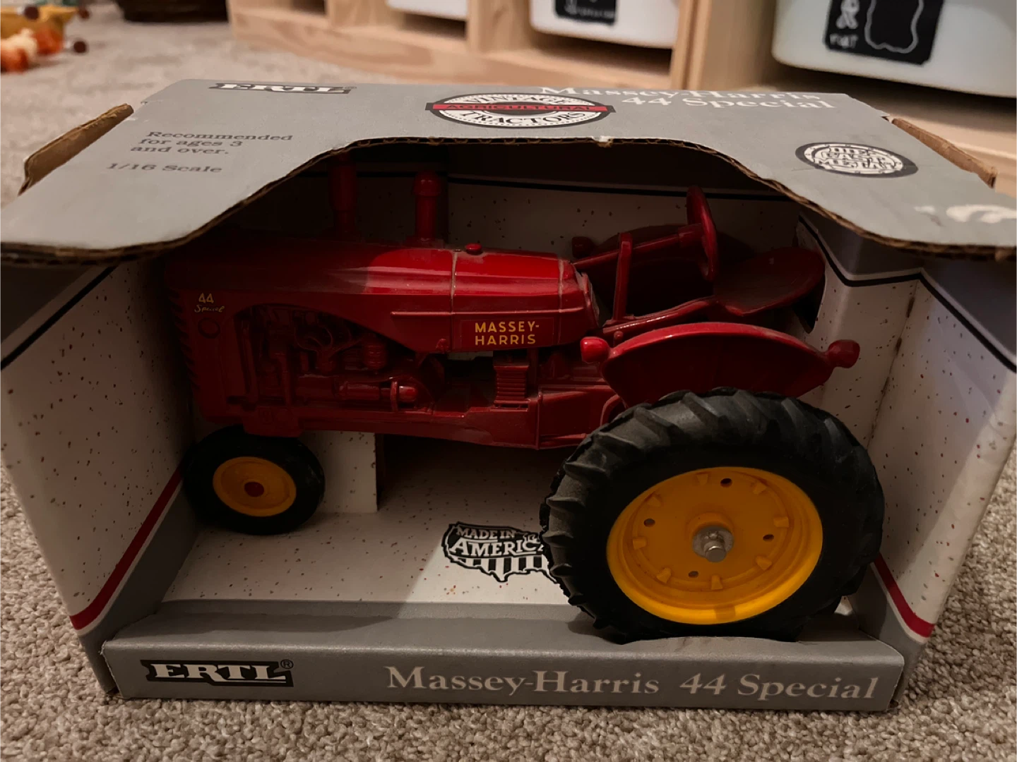 Ertl Massey-Harris 44 Special 1/16 Scale Tractor