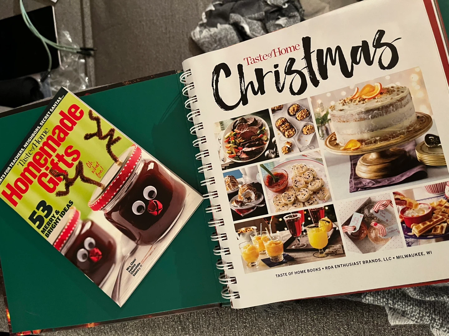 Taste of Home Christmas Cookbook - photo 3