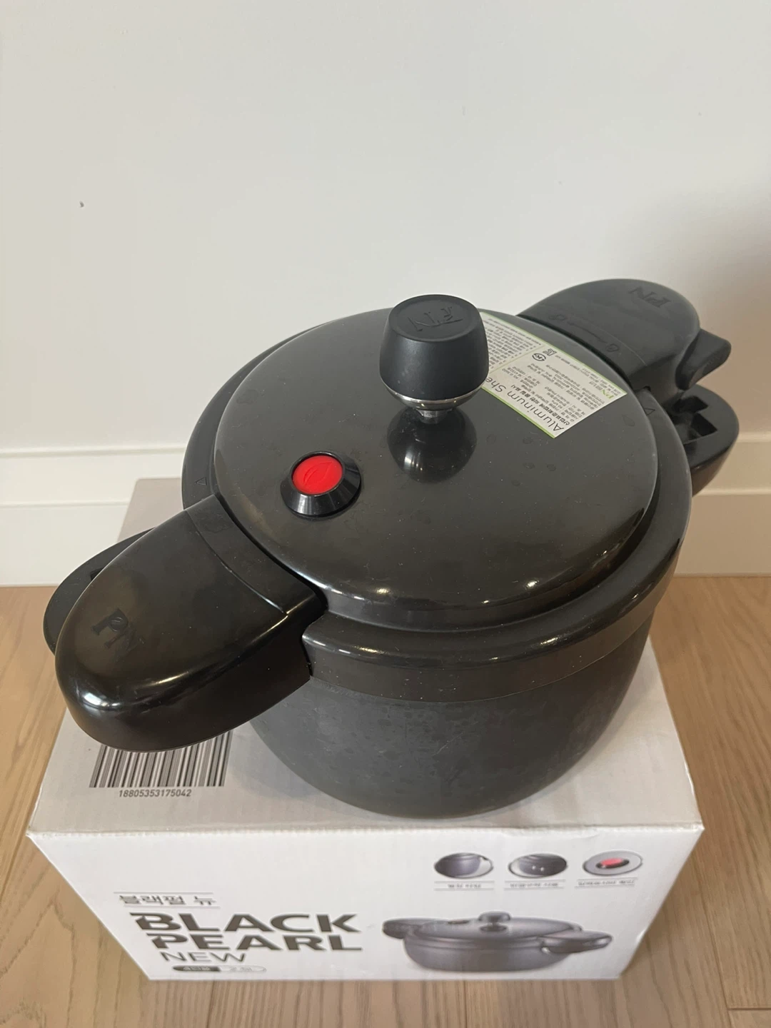 Compact Black Pearl Pressure Cooker 2.5L – Excellent Condition - photo 2