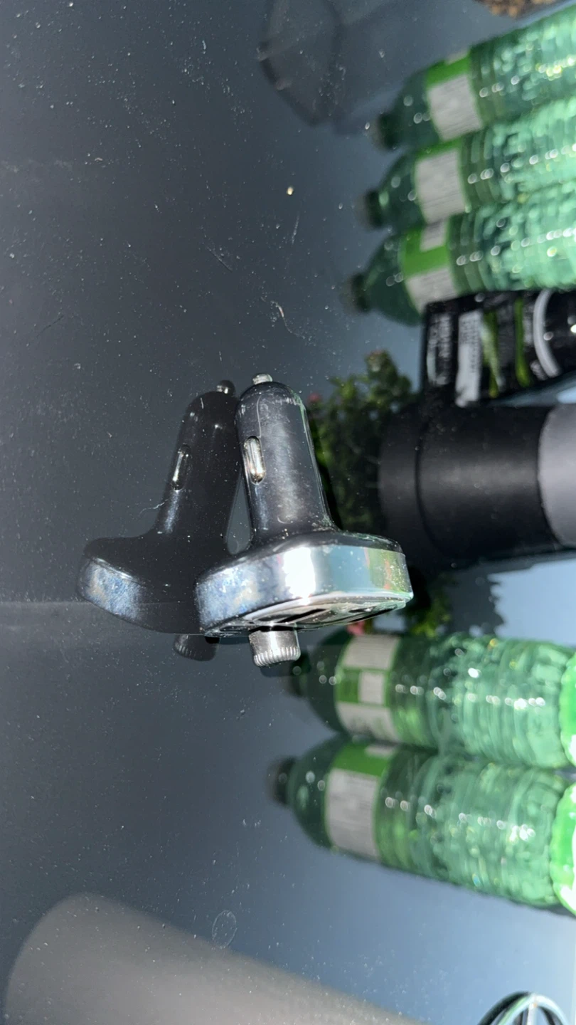 Bluetooth FM Transmitter Car Adapter - photo 2