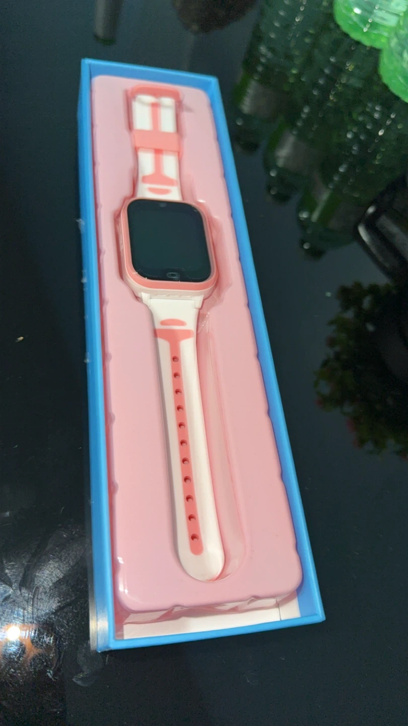 Kids Smart Watch 4G LTE - New in Box! - photo 2