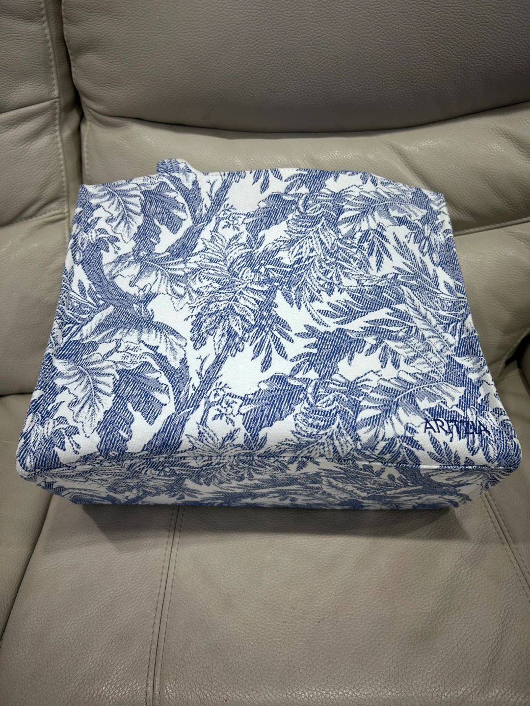 Aritzia Tote Bag - Blue & White Pattern - photo 5