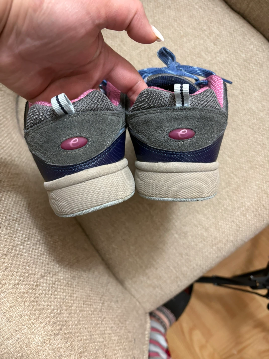 Easy Spirit Walk Run Gray/Pink Shoes Size 8 1/2 - photo 3