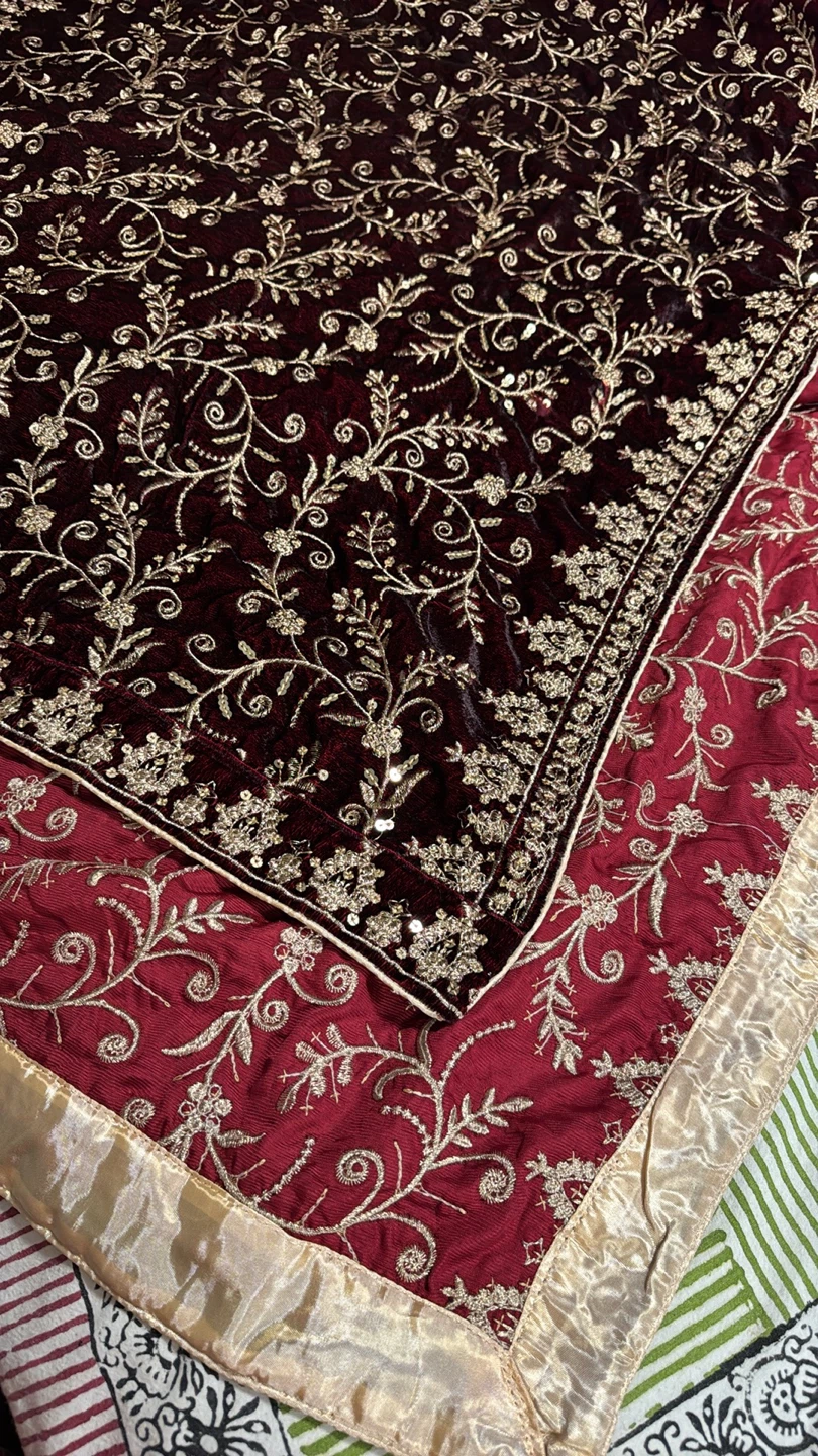 Embroidered Velvet Shawl - photo 3