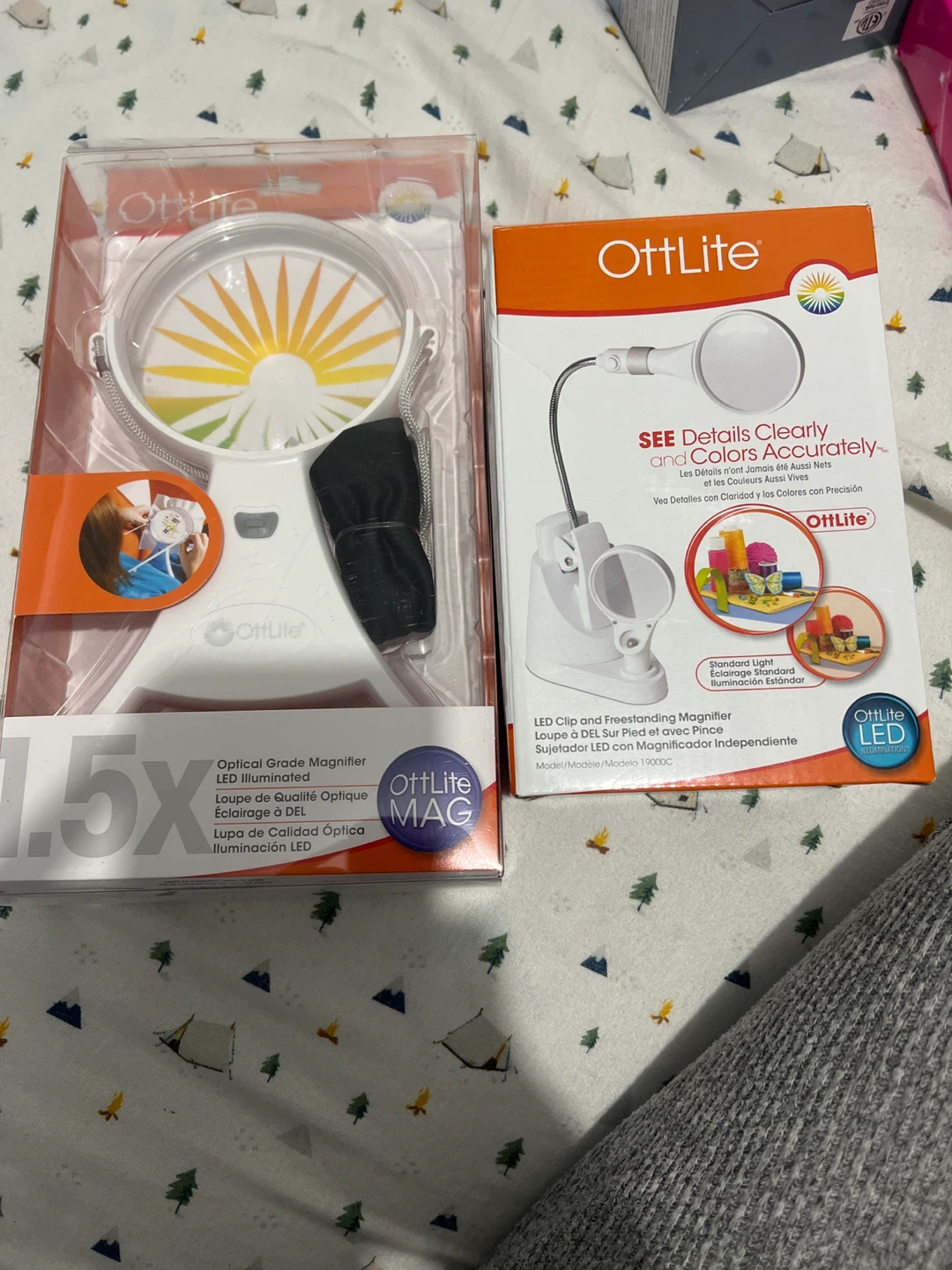 OttLite LED Clip & Freestanding Magnifier - New