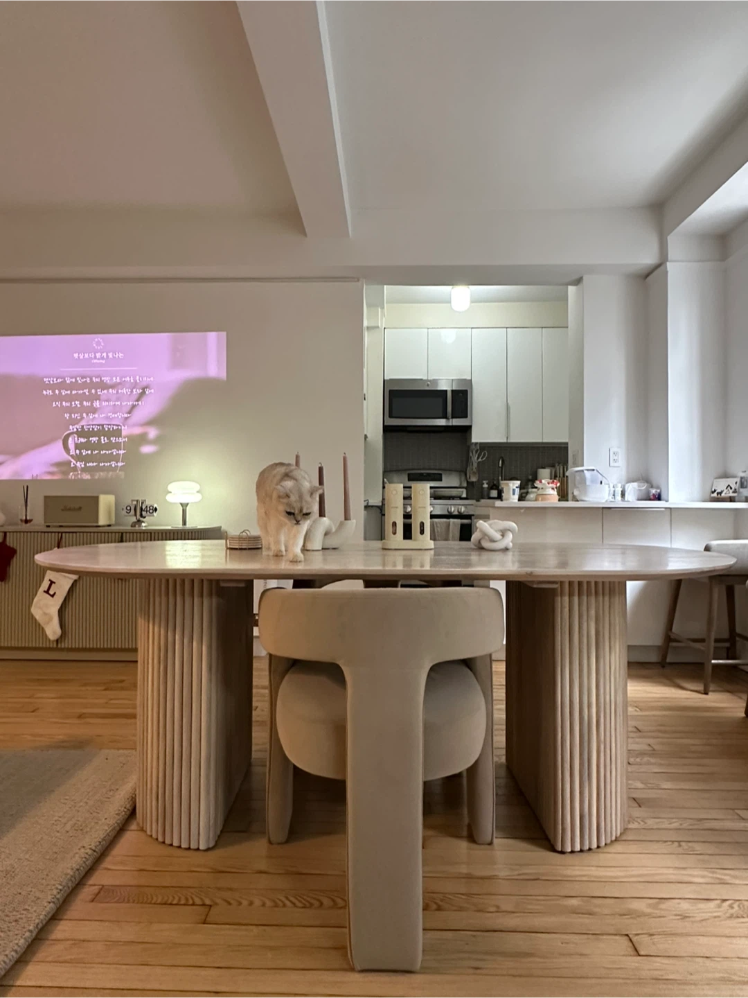 Custom Fluted Dining Table with 2 Upholstered Dining Chairs - photo 3