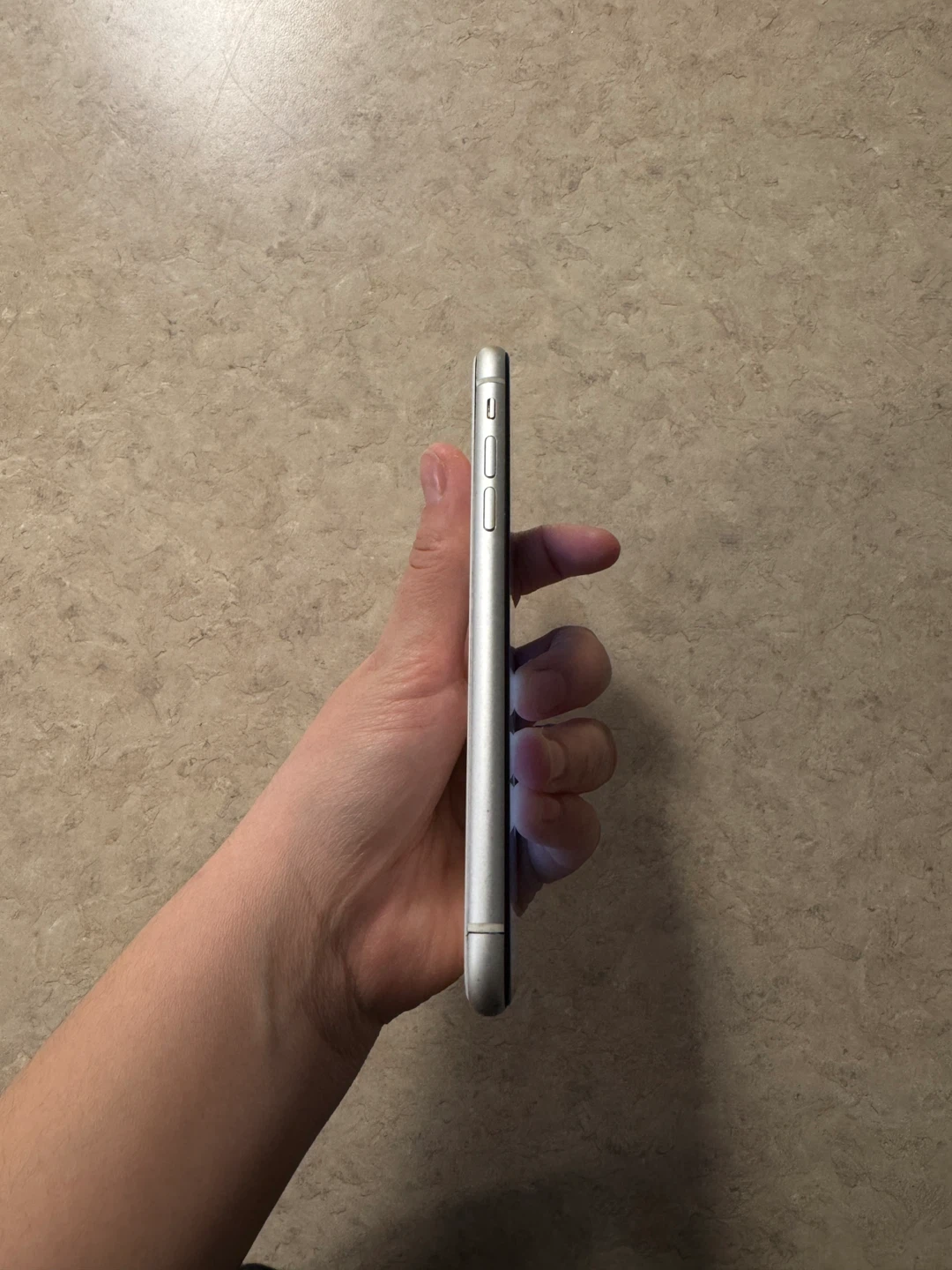 iPhone 11 64GB - Excellent Condition - photo 3