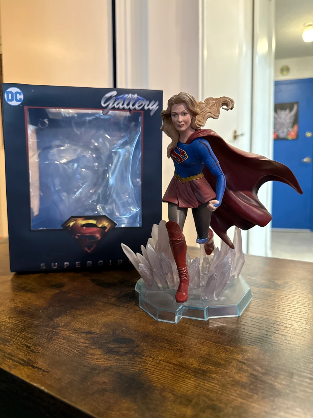 DC Gallery Supergirl Statue