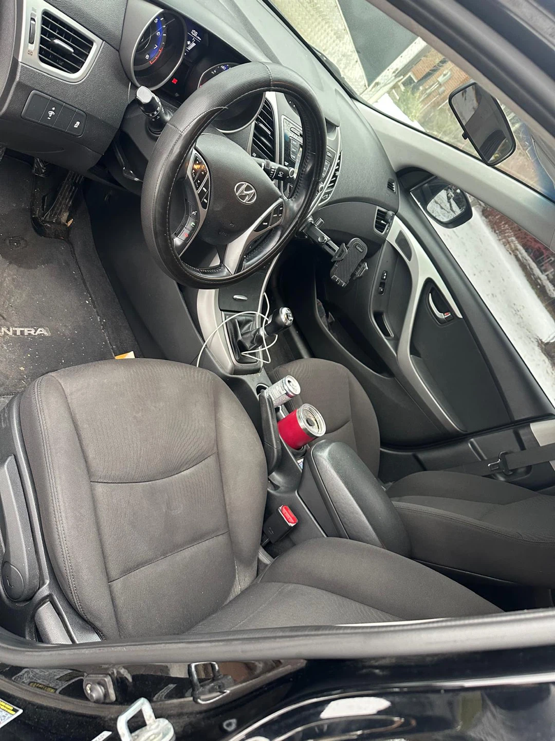 Hyundai Elantra - Black Sedan (Manual Transmission) - photo 3