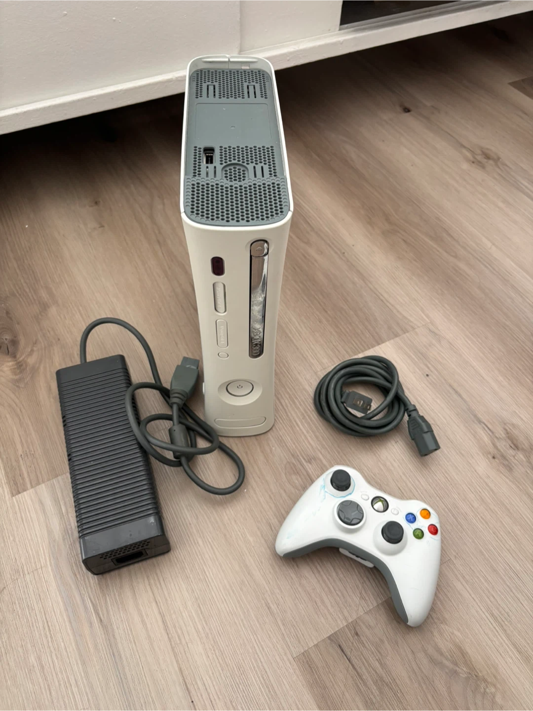 Xbox 360 Console with Controller