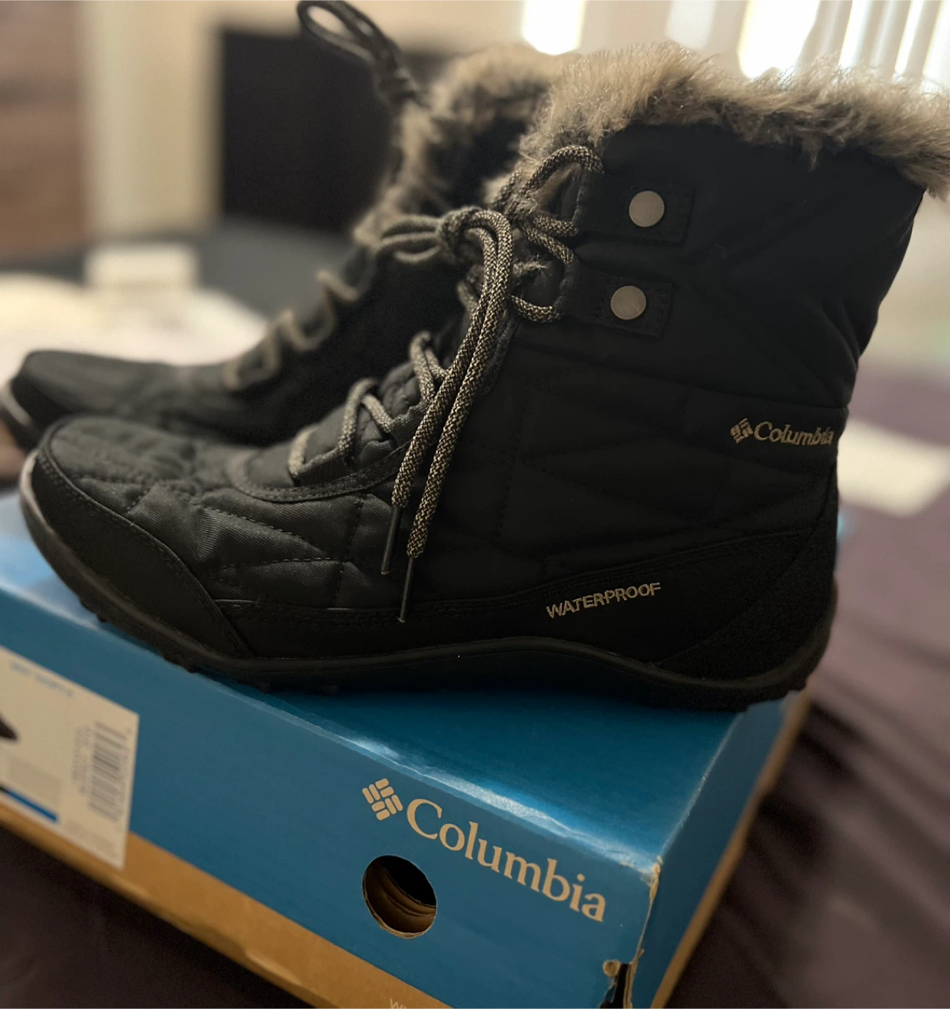 Columbia Minx Shorty III Women's Winter Boots - Size 9.5