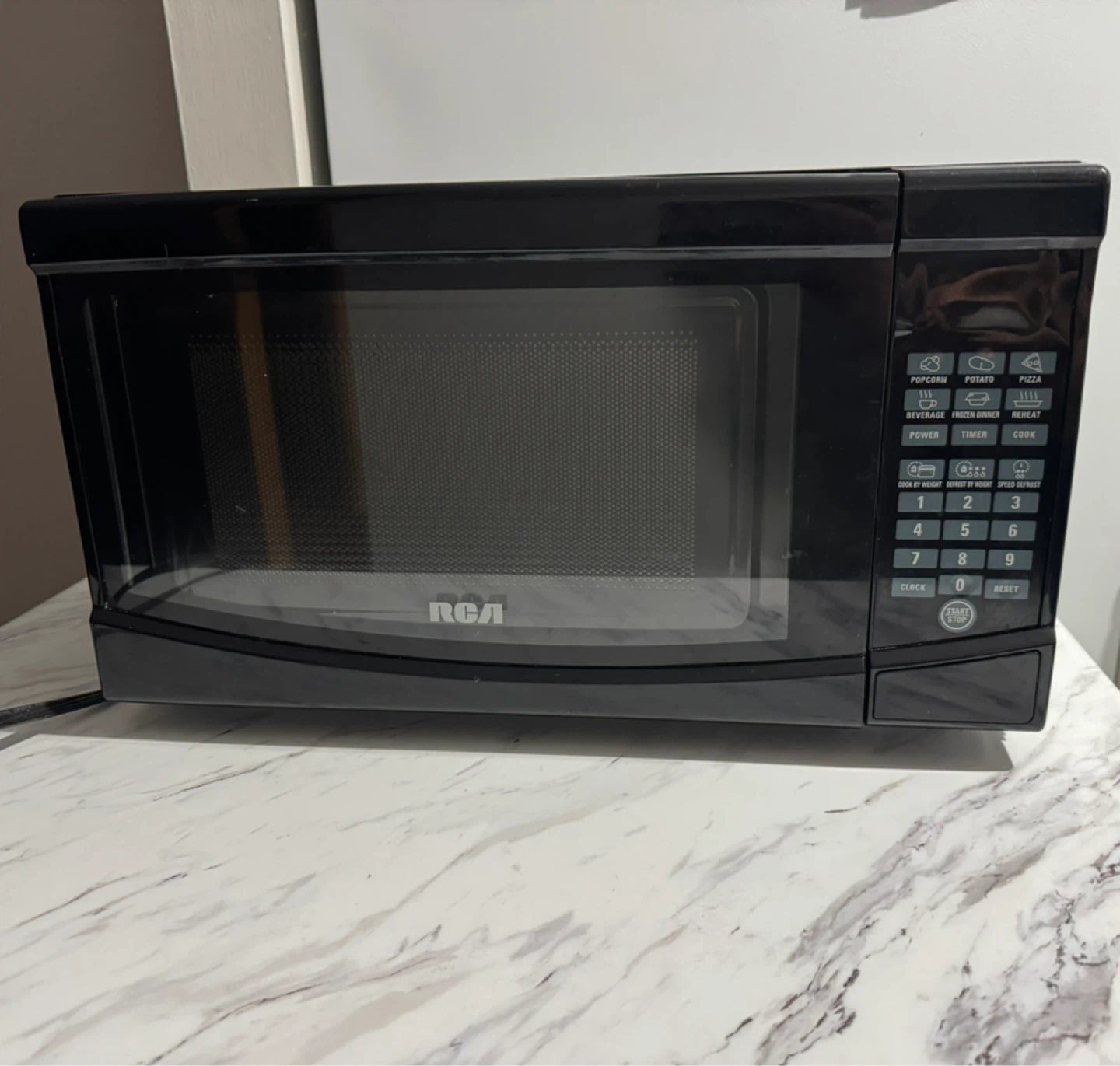 RCA Microwave - Black