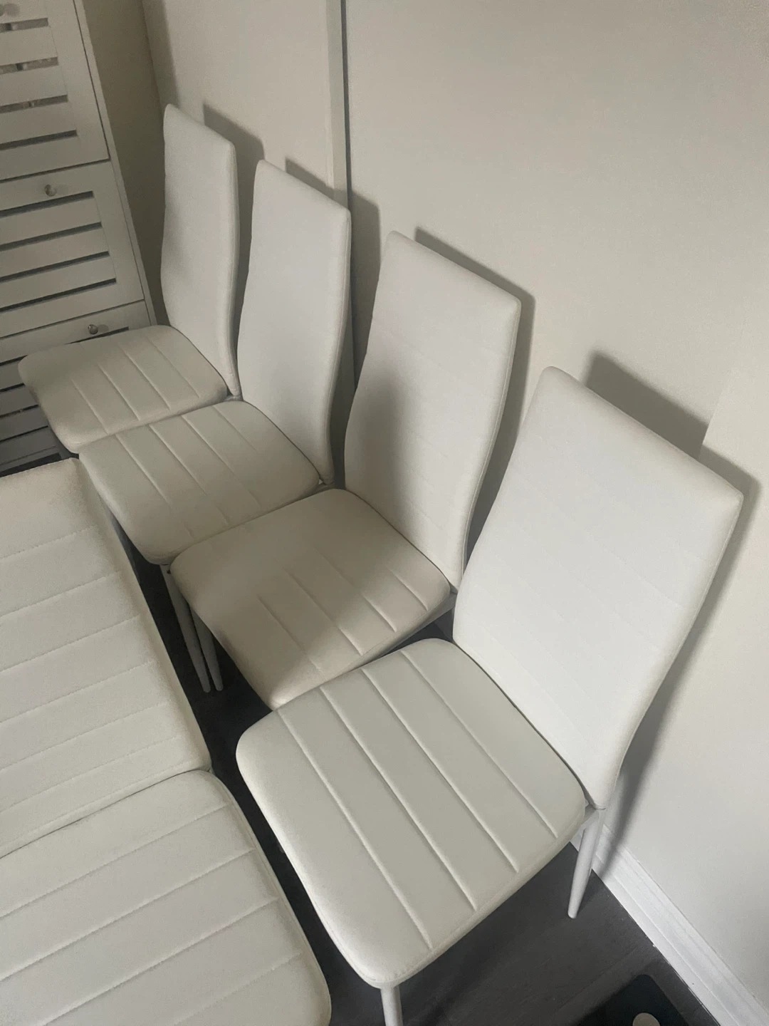 White Dining Table with 6 Chairs - photo 2