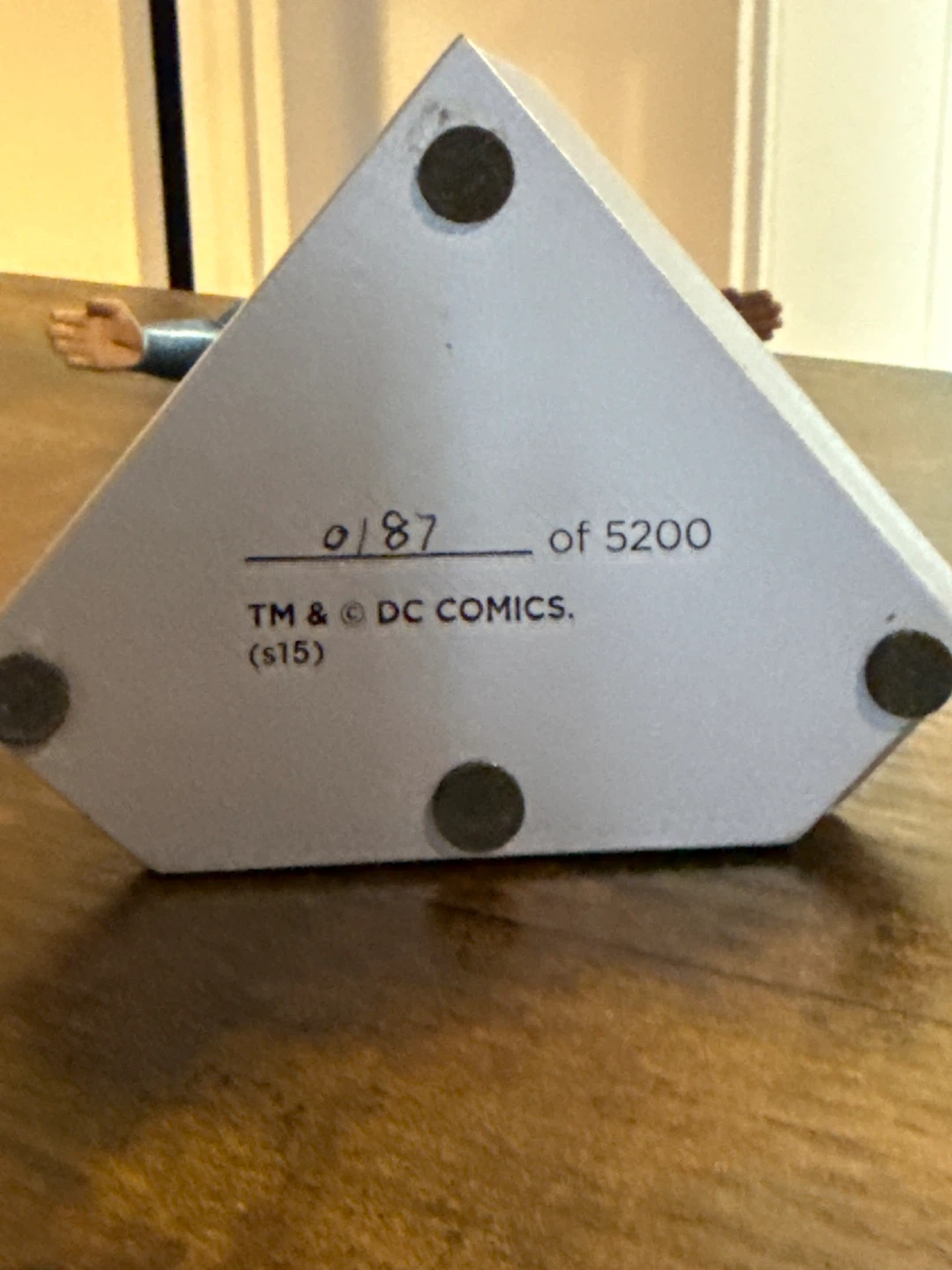 DC Collectibles Superman Man of Steel Darwyn Cooke Statue - photo 4