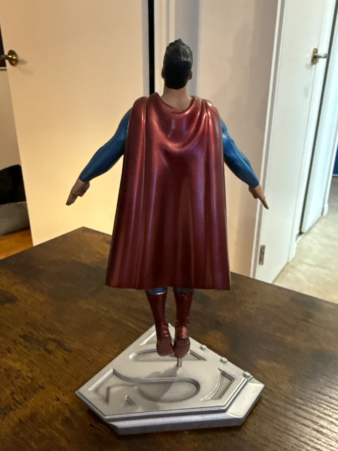 DC Collectibles Superman Man of Steel Darwyn Cooke Statue - photo 3