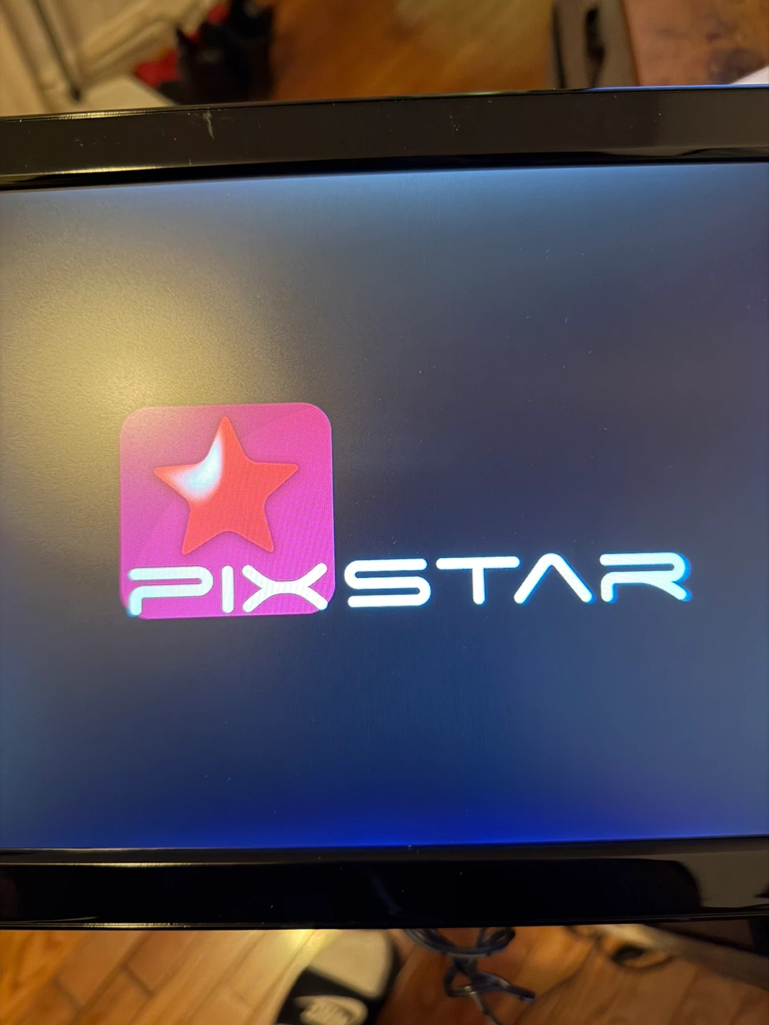 Pix-Star FotoConnect XD Wi-Fi Digital Photo Frame 10.4" - photo 4