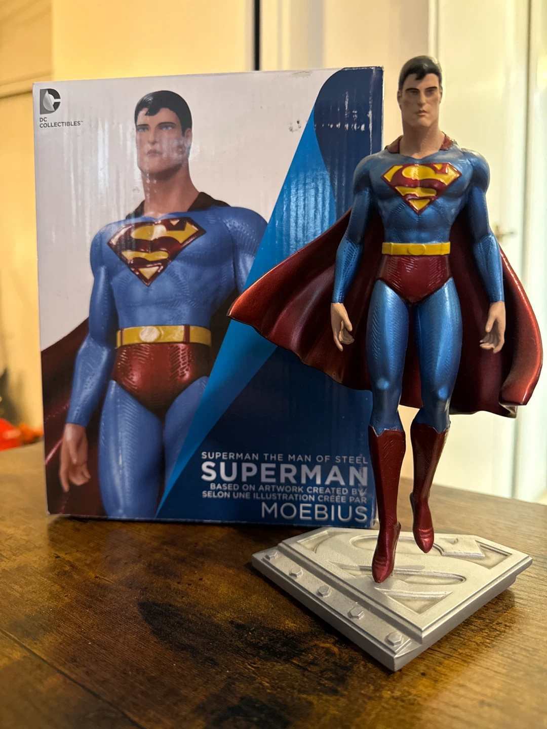 DC Collectibles Superman Moebius Statue #0241/5200