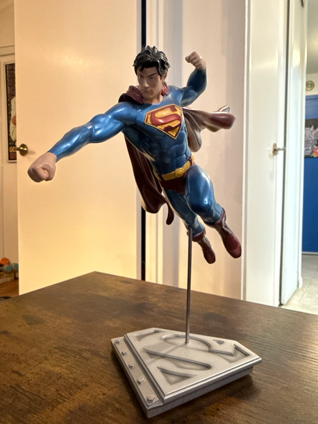 DC Collectibles Superman Man of Steel Statue - photo 2