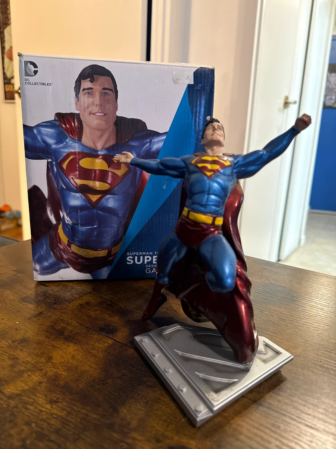 DC Comics Superman Statue #0997/5200