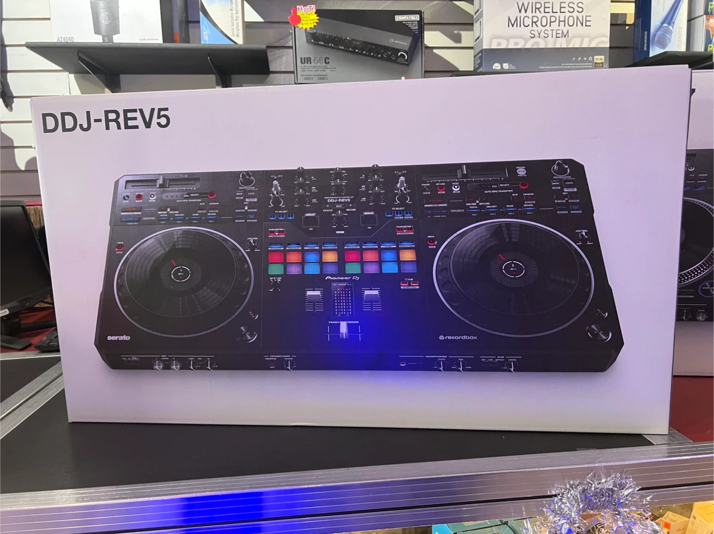 Pioneer DJ DDJ-REV5 Controller