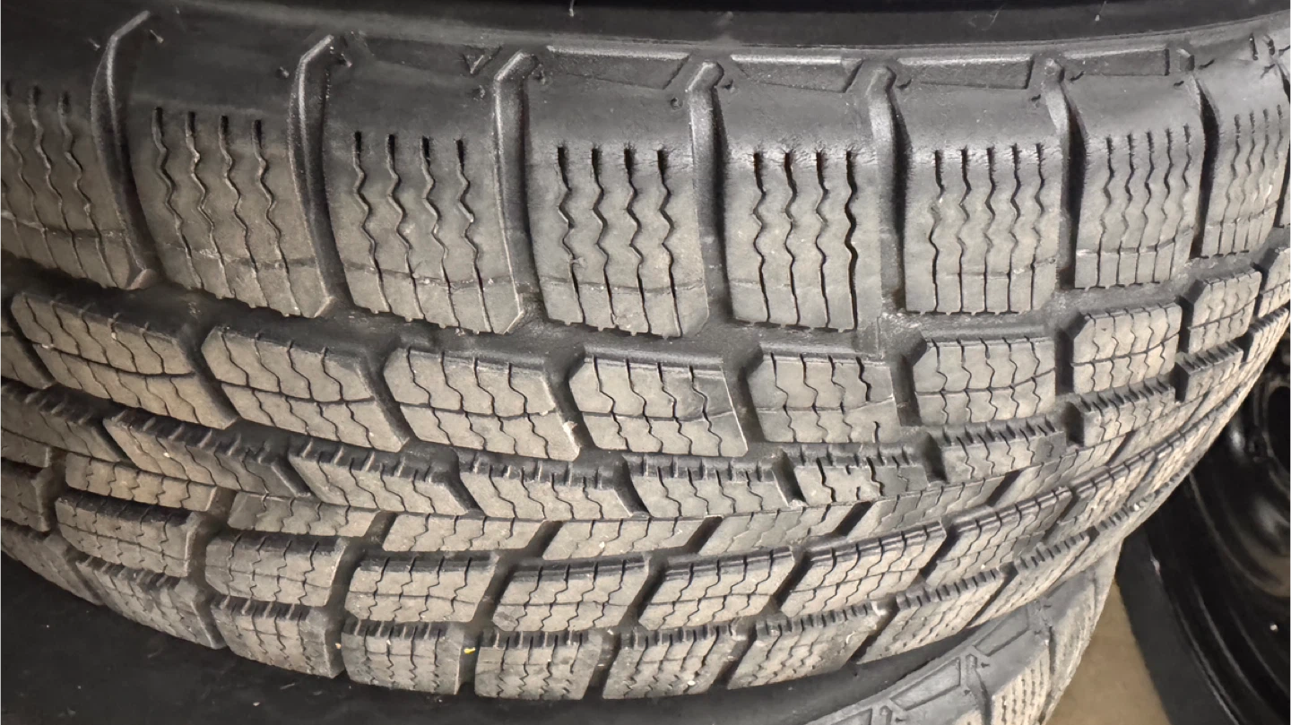 Set of 4 Winter Tires 215/60R17 - photo 2