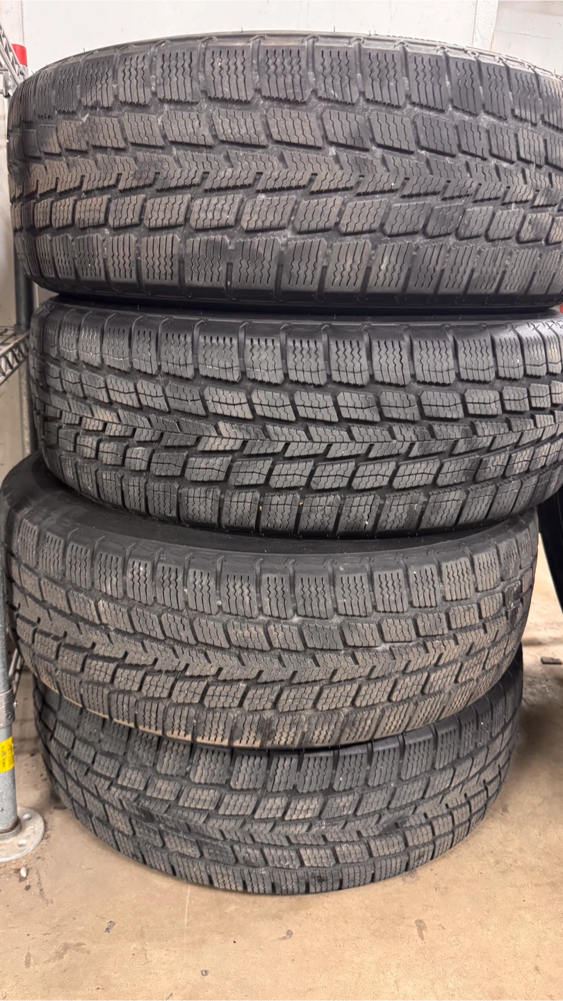 Set of 4 Winter Tires 215/60R17
