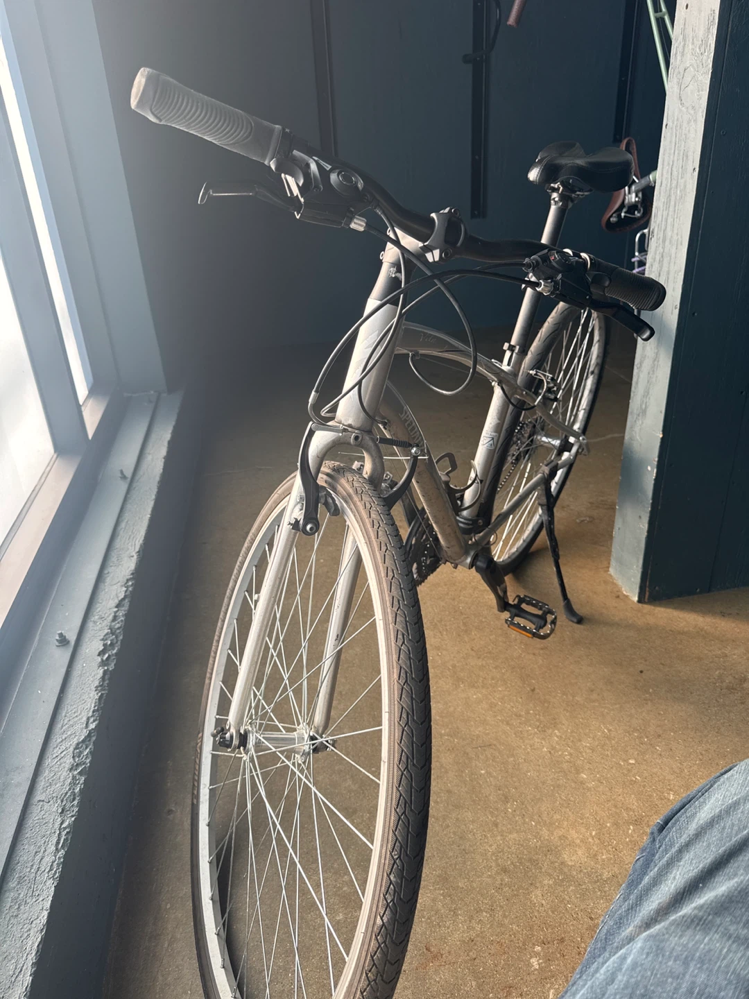 Specialized Vita Hybrid Bike - Silver