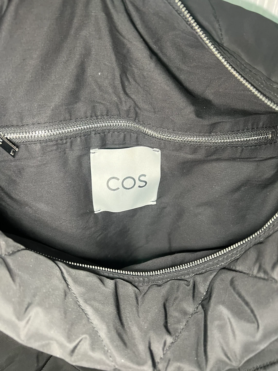 COS Diamond Quilted Oversized Bag - Black - photo 4