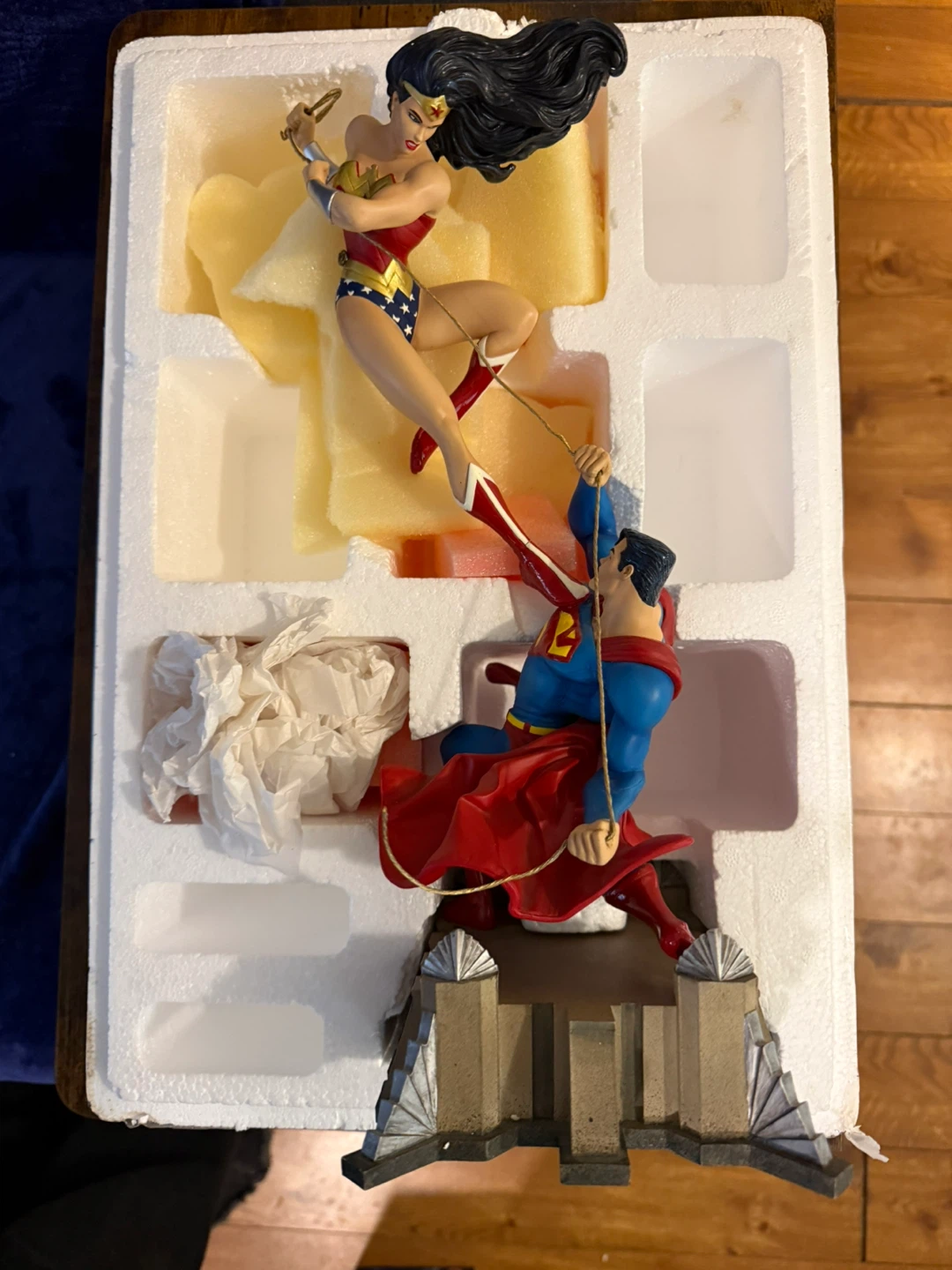DC Direct Wonder Woman VS Superman Statue