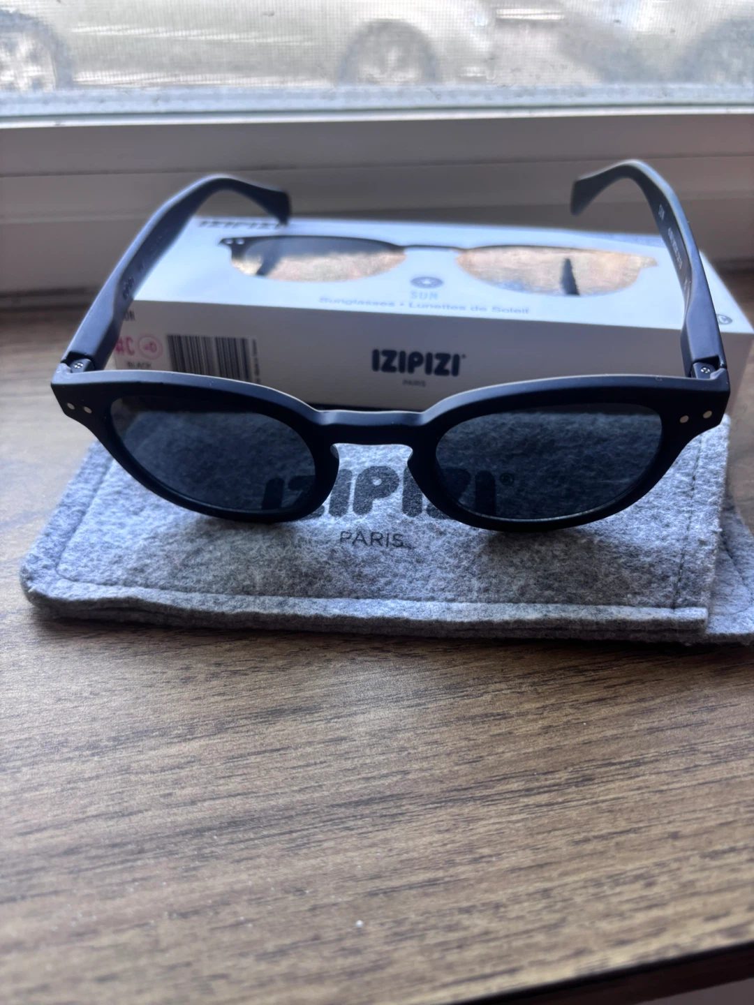 Izipizi #C Black Sunglasses - New in Box!
