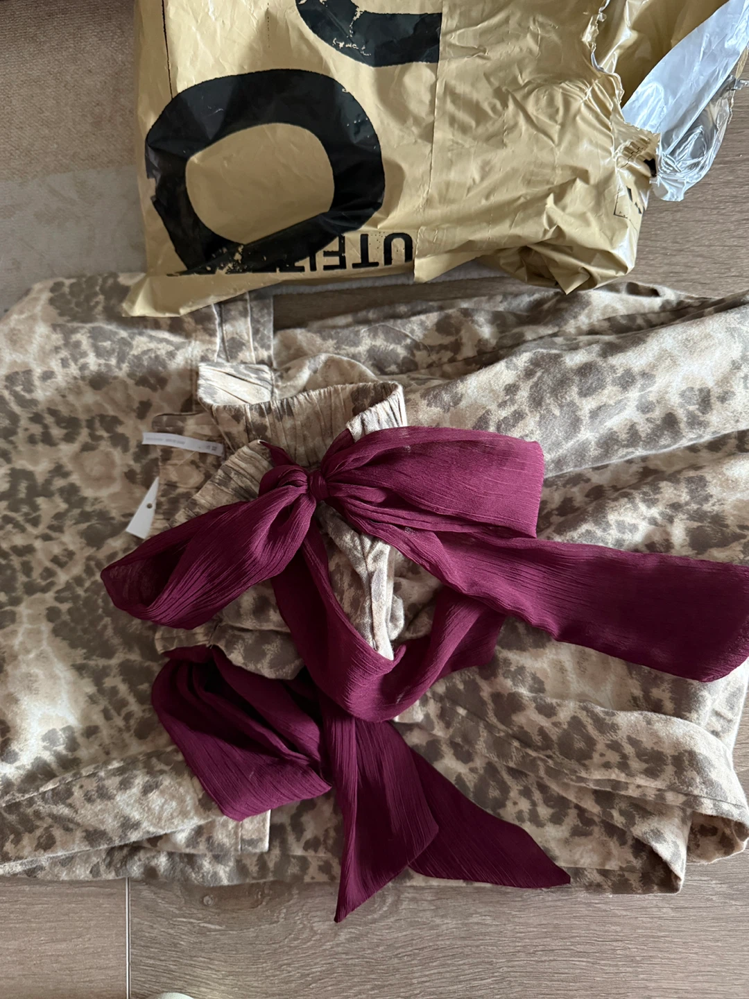 Super Cute Bow Leopard Print Pants- Size Xs - photo 3