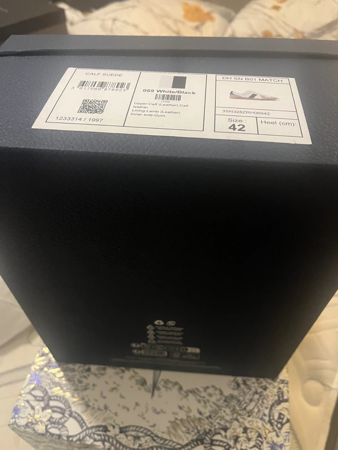 Dior White/Black Sneakers Box - Size 42 - photo 3