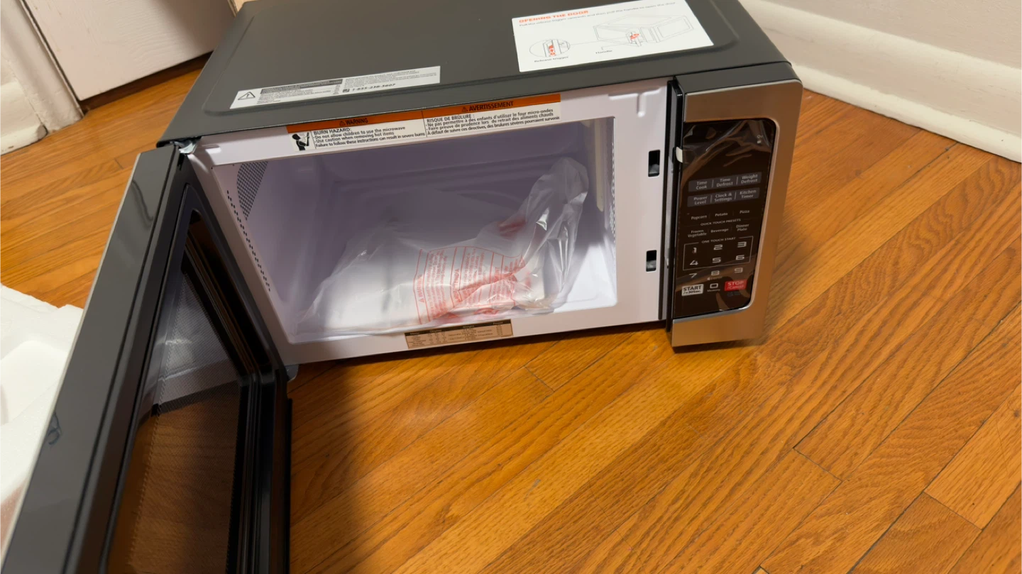 Toshiba Microwave Oven - photo 3