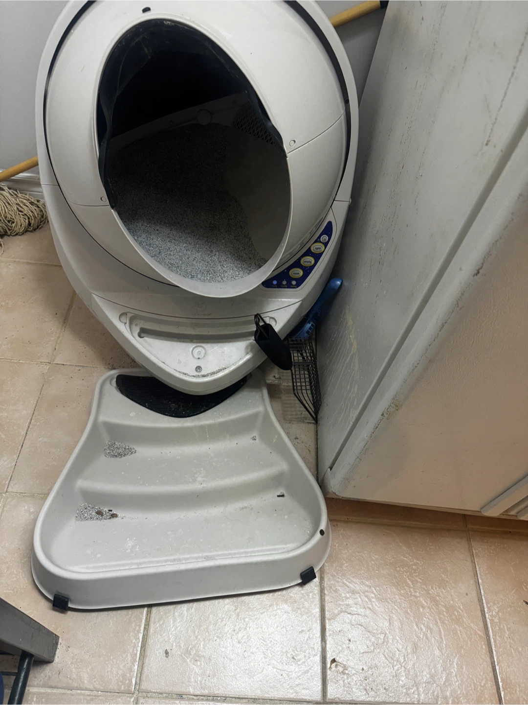 Litter-Robot 3 Connect Self-Cleaning Litter Box - photo 2