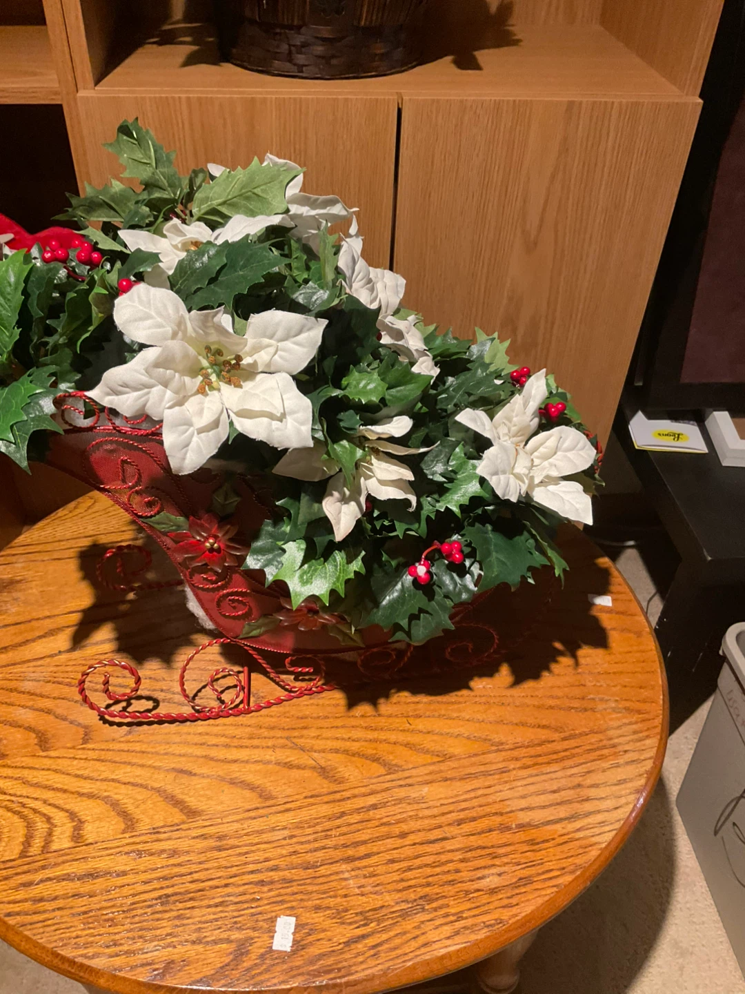Christmas Sleigh Floral Arrangement - photo 2
