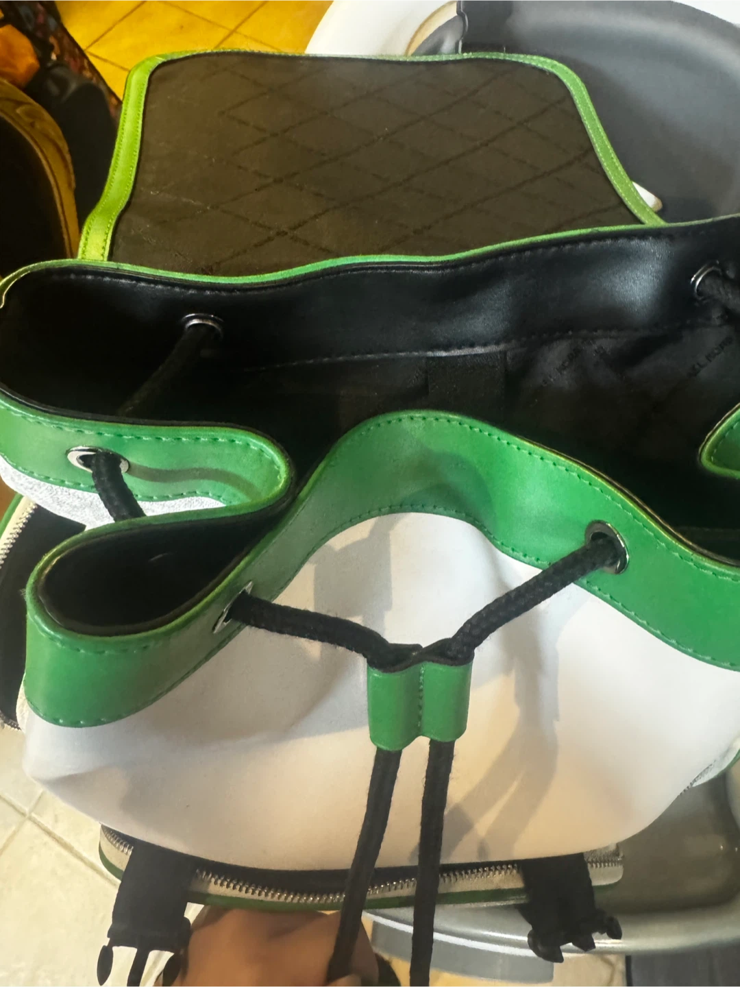 Michael Kors White & Green Backpack - photo 2