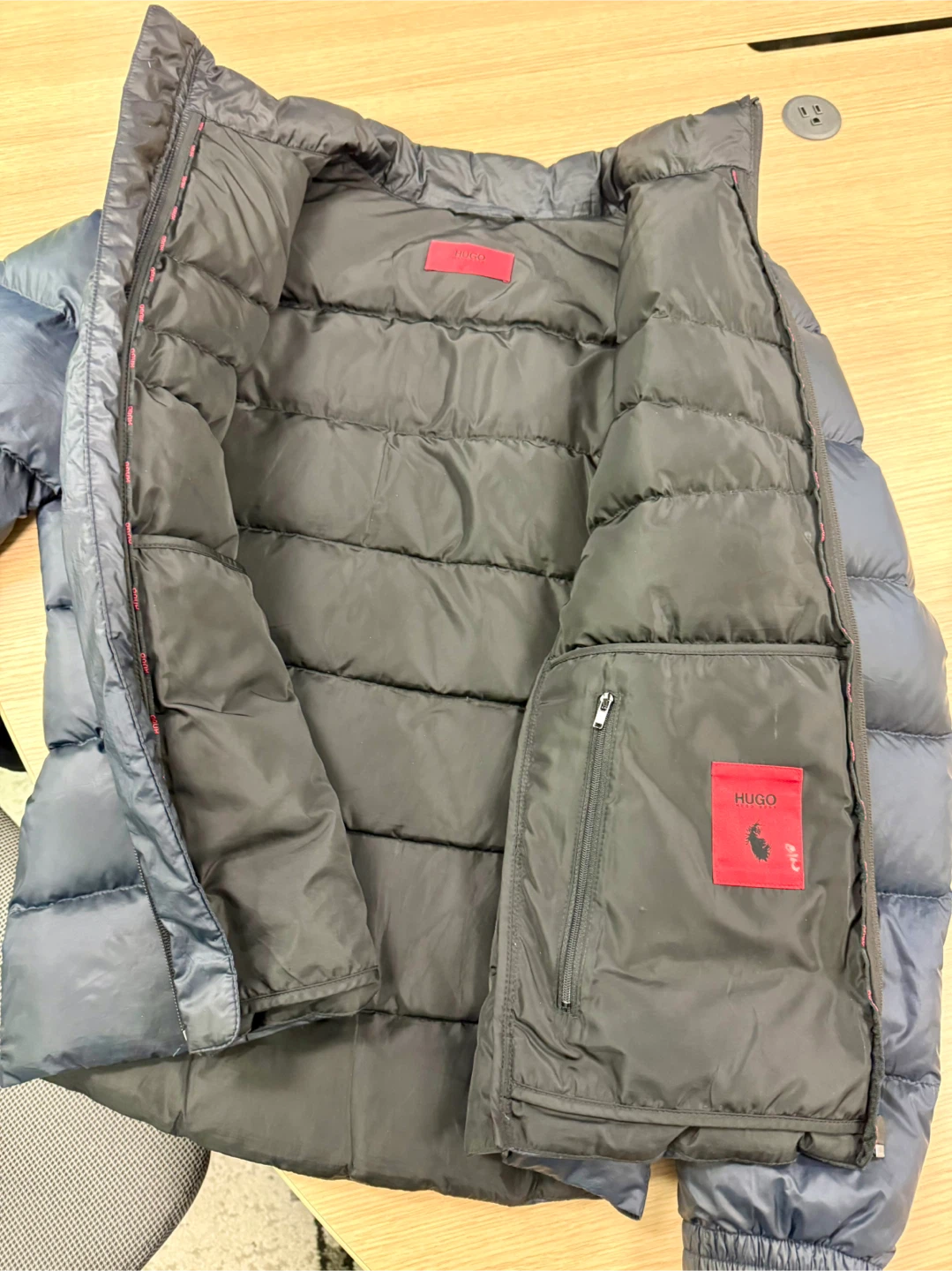 Hugo Boss Puffer Jacket Size M - photo 4