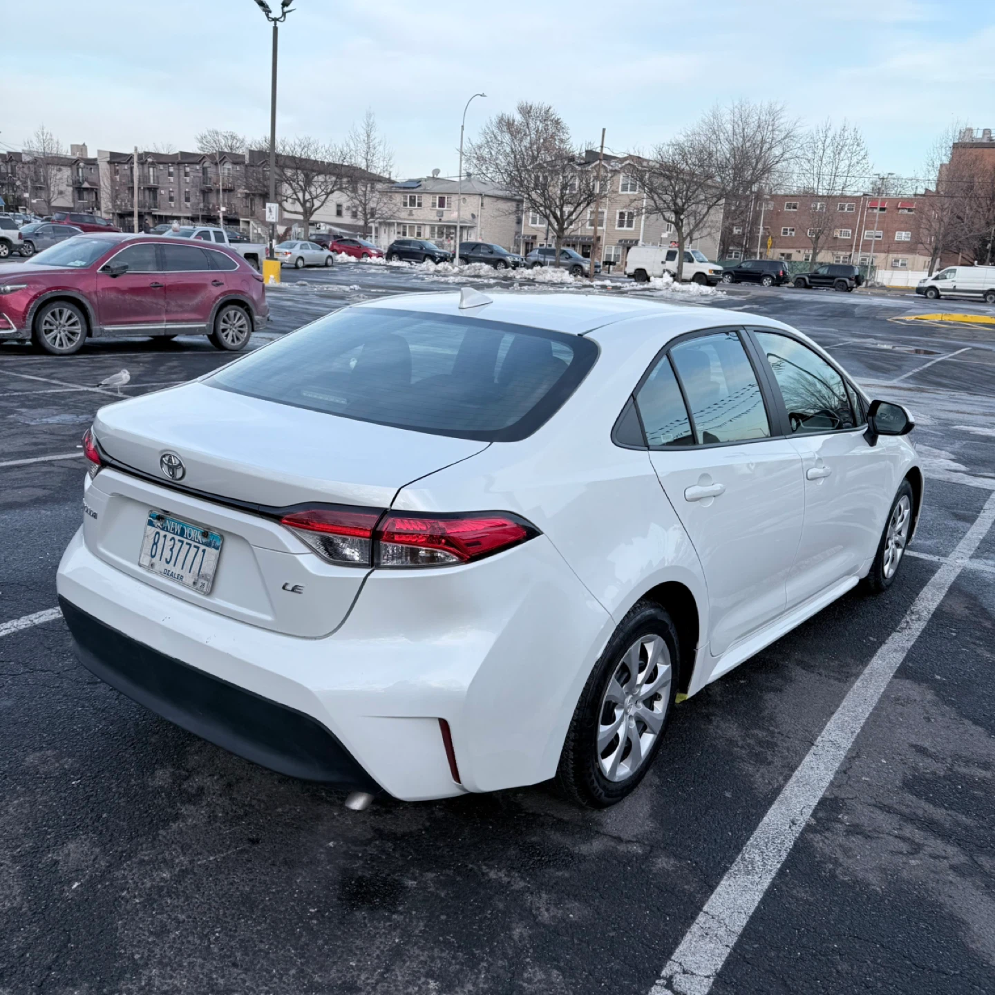 2024 White Toyota Corolla LE Sedan clean title - photo 3