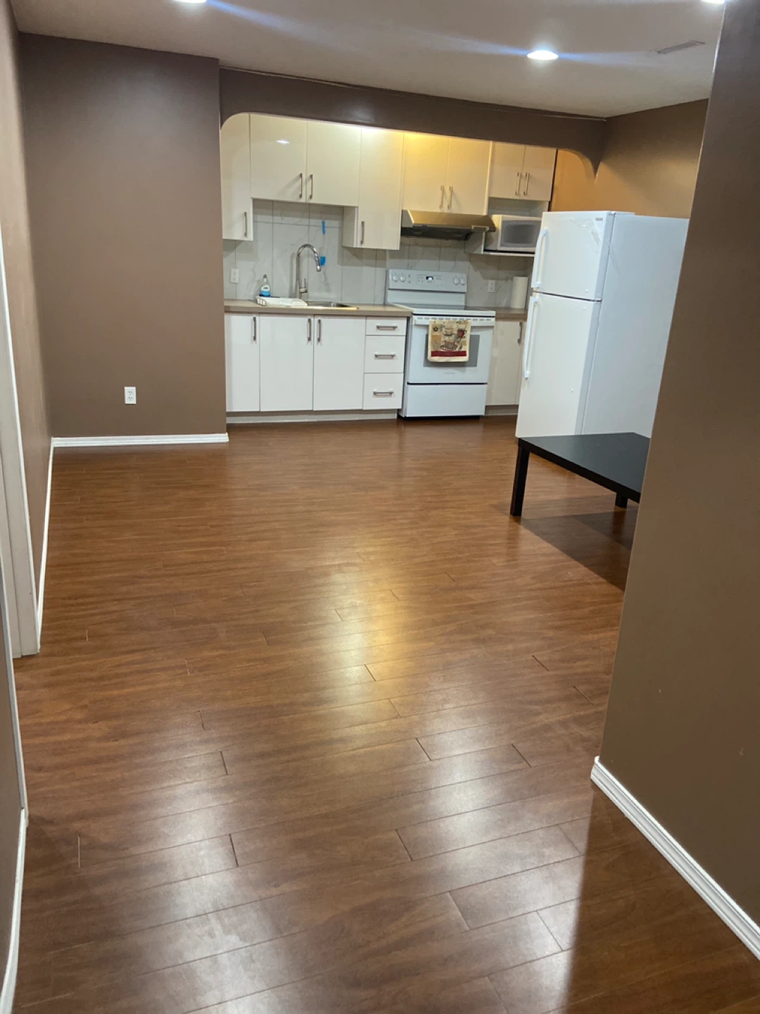Basement Suite for rent - Quick Possession