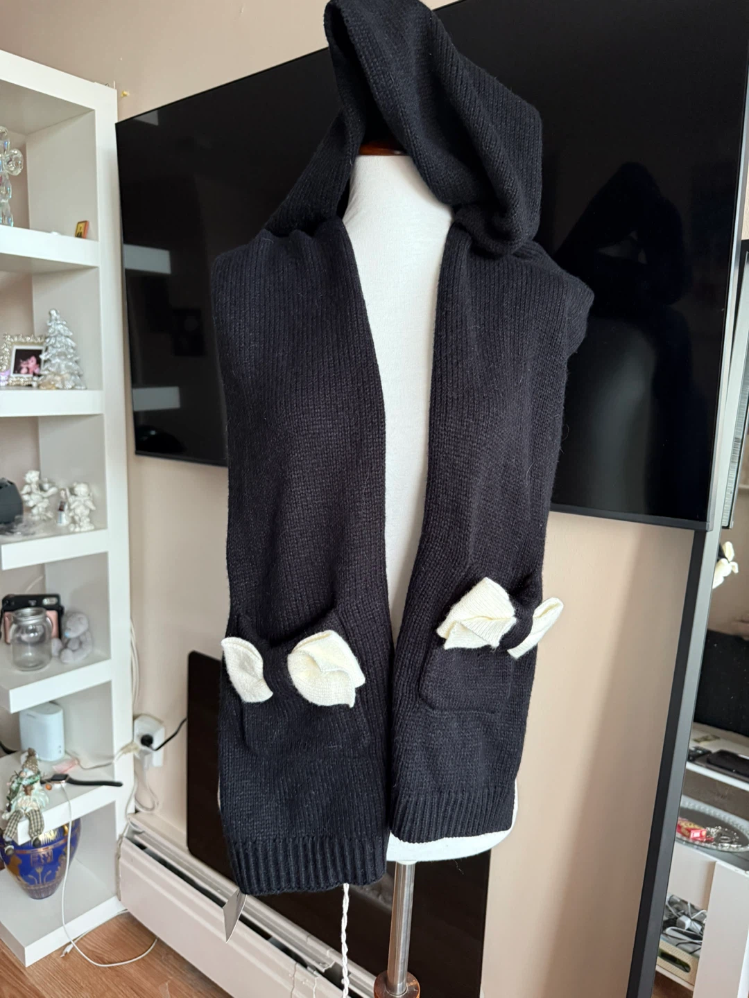 Kate Spade Black Scarf with Pockets - photo 5