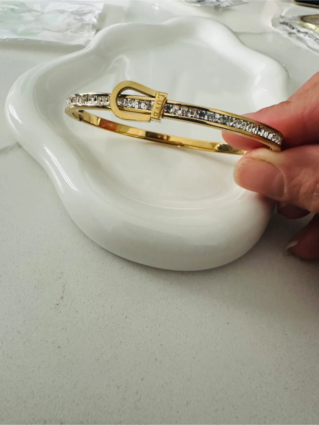 Gold Tone Bangle Bracelet - photo 4